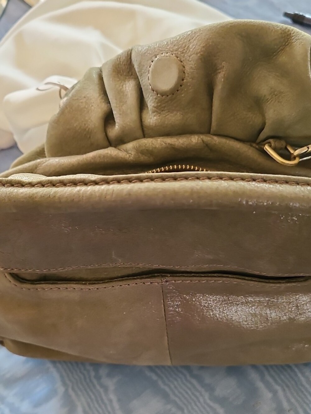 HOBO Olive Leather Slouch Hobo Bag - Picture 3 of 10